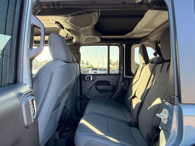 Used 2024 Jeep Wrangler Unlimited AWD/4WD image 16