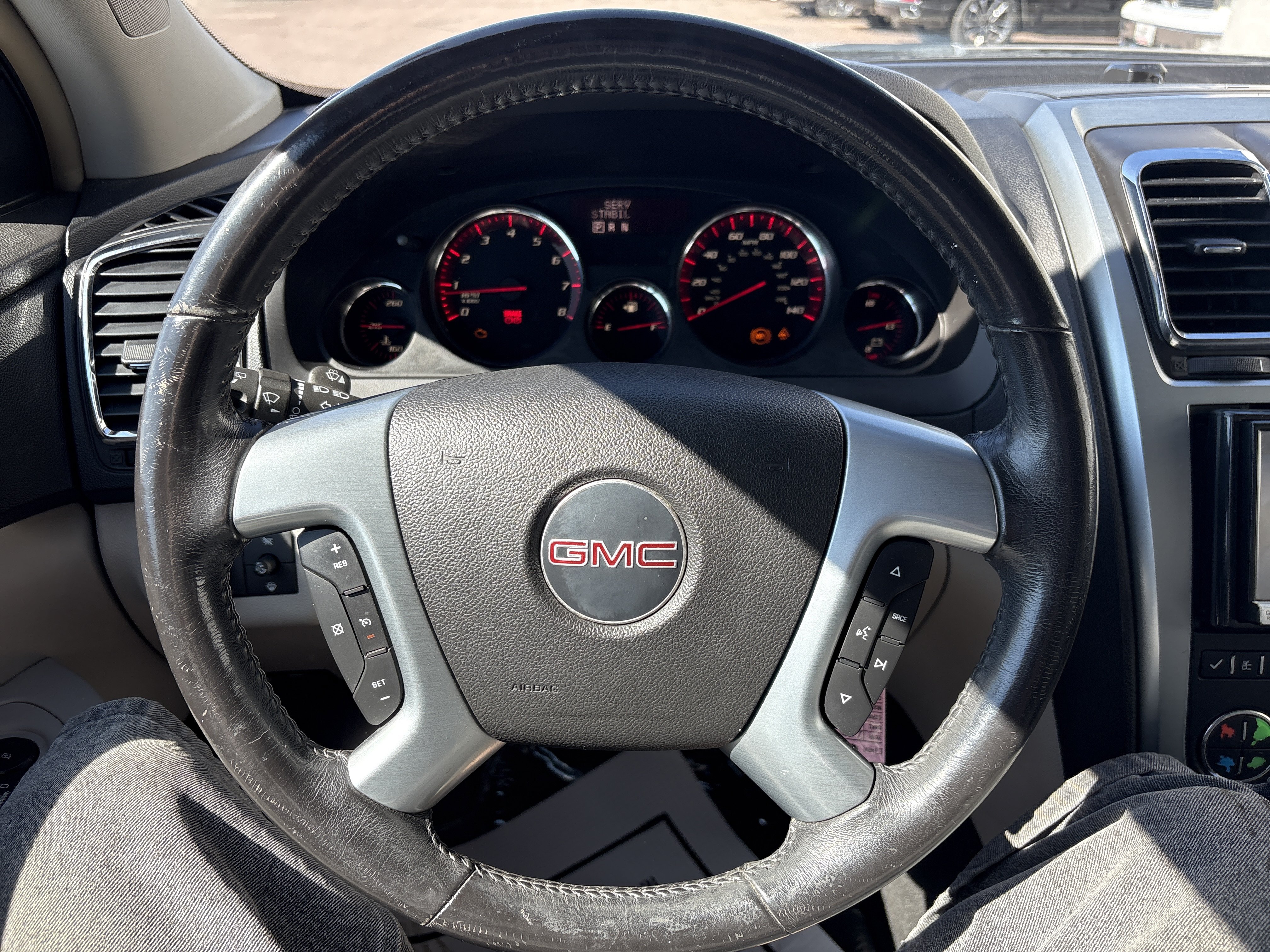 Used 2007 GMC Acadia SLT w/ Trailering Package AWD/4WD image 12