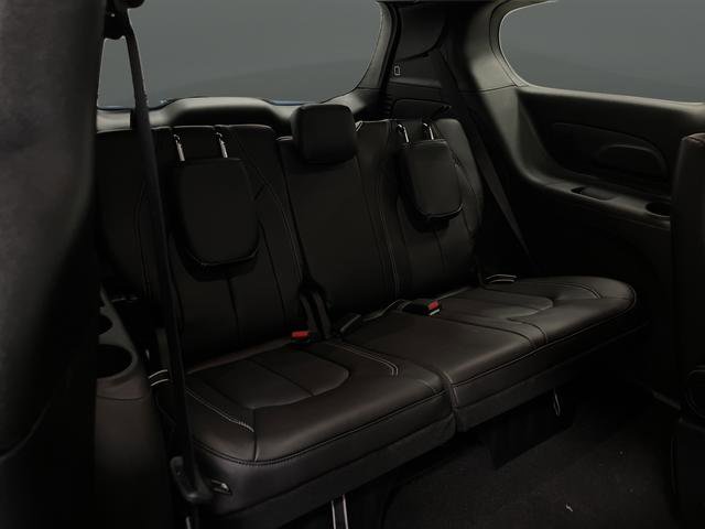 New 2026 Chrysler Pacifica Select image 33