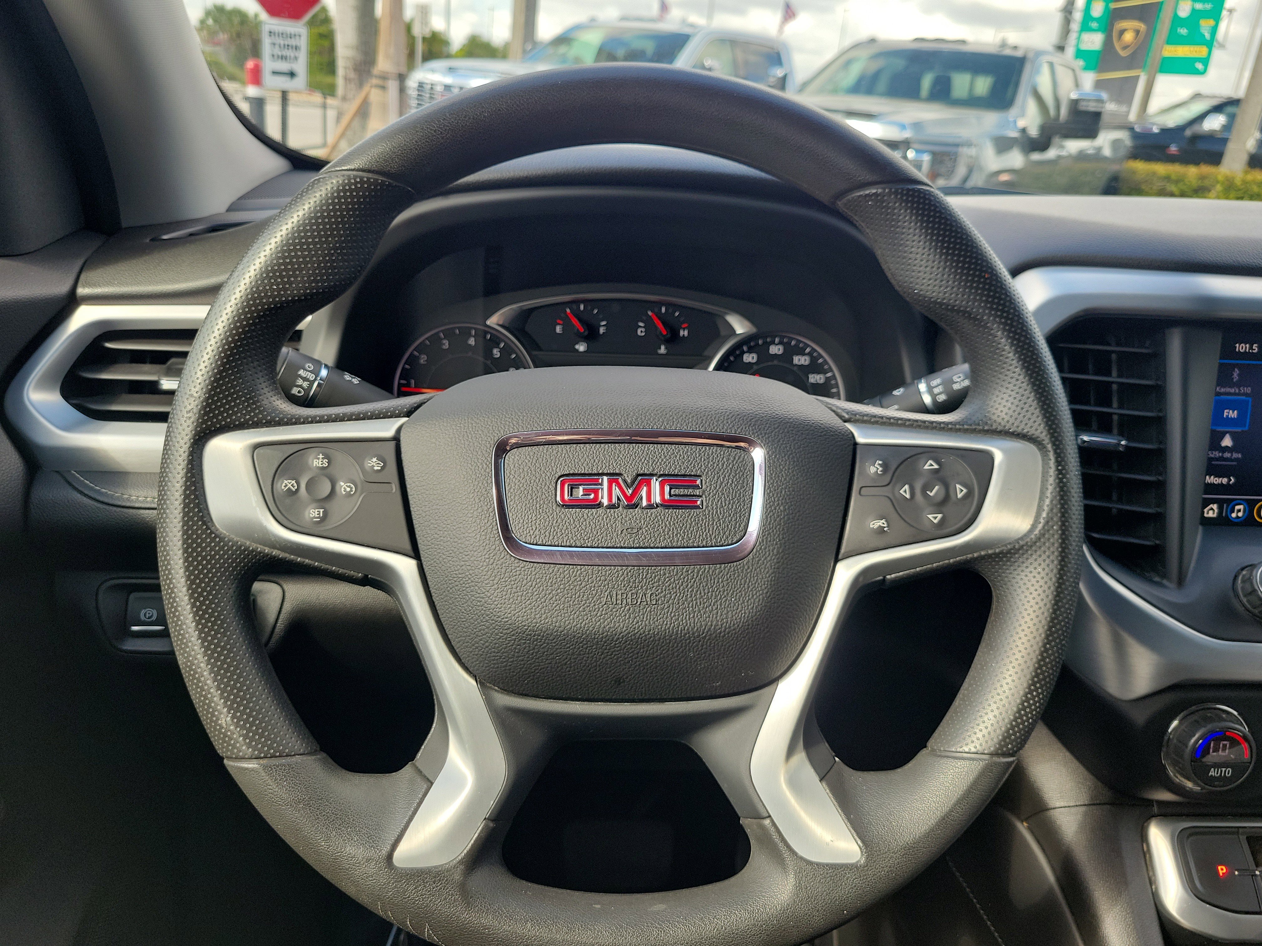 Used 2021 GMC Acadia SLE w/ Driver Convenience Package image 18