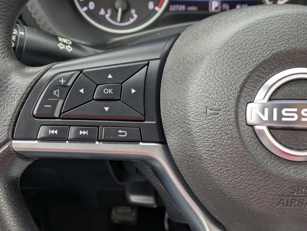 Used 2025 Nissan Sentra SV FWD image 20