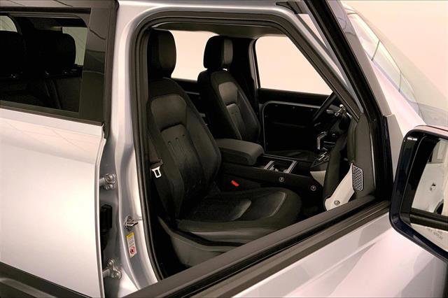 Used 2020 Land Rover Defender 110 SE image 6