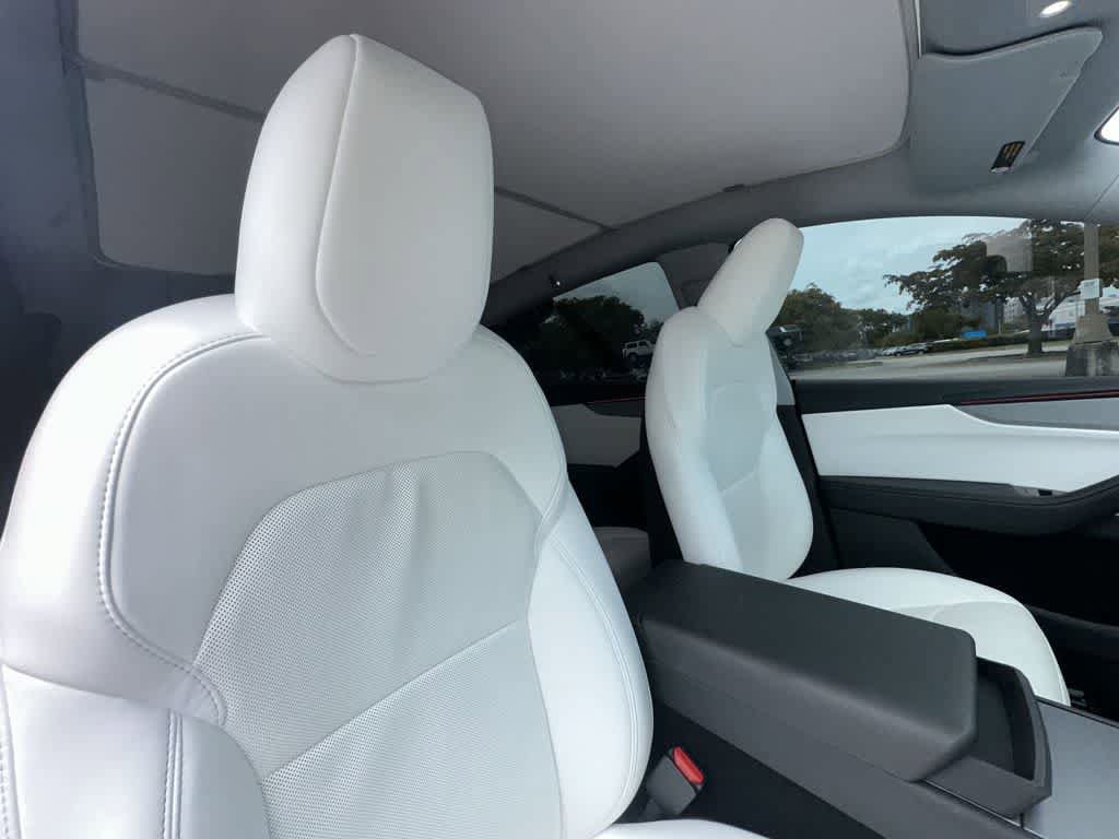 Used 2026 Tesla Model Y Long Range RWD image 27