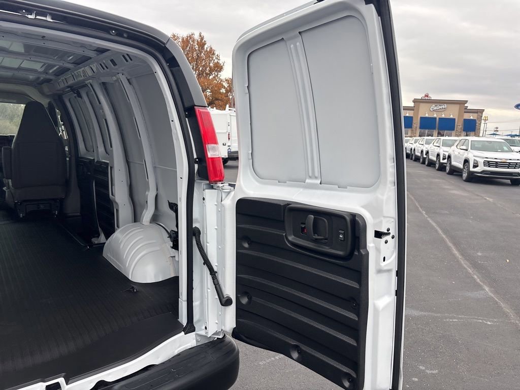 New 2025 Chevrolet Express 2500 w/ Driver Convenience Package image 29
