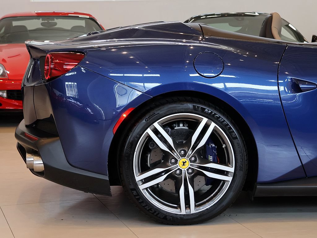 Certified 2019 Ferrari Portofino RWD image 43