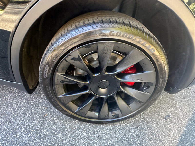 Used 2023 Tesla Model Y Long Range image 12