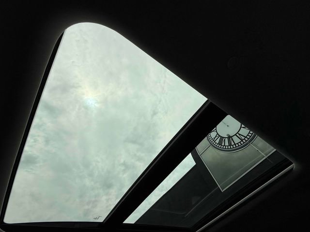 Used 2024 Honda Pilot Touring image 6