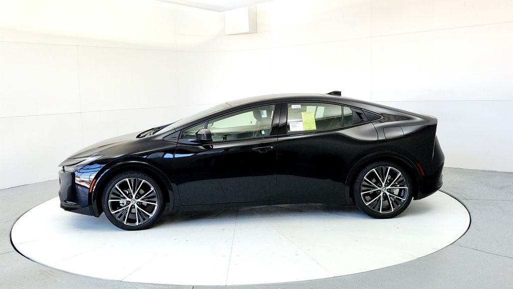 New 2026 Toyota Prius XLE FWD image 3