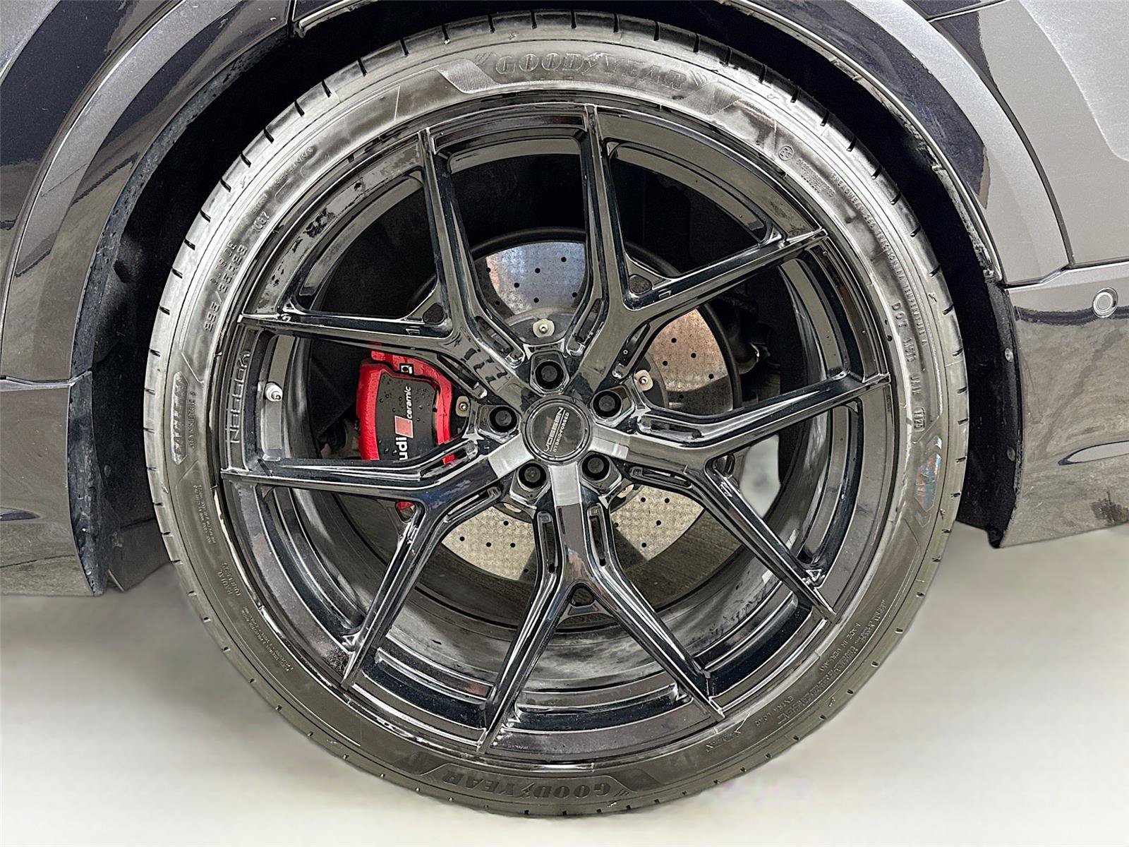 Used 2021 Audi RS Q8 w/ Carbon Optic Package AWD/4WD image 37