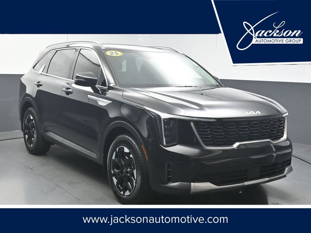 Used 2025 Kia Sorento S w/ Panoramic Sunroof Package