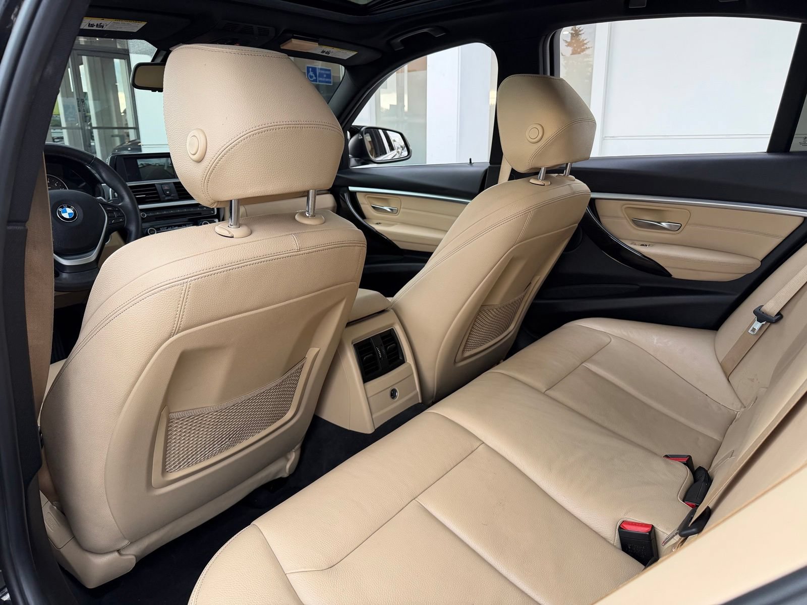 Used 2018 BMW 330i Sedan RWD image 17
