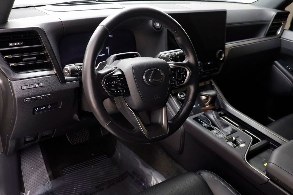 Used 2024 Lexus GX 550 550 Luxury w/ Accessory Package (Z1) image 6