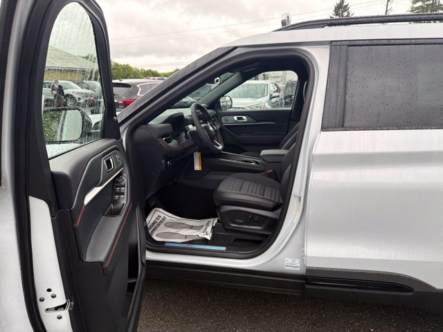Used 2026 Ford Explorer ST-Line w/ ST-Line Street Pack AWD/4WD image 24