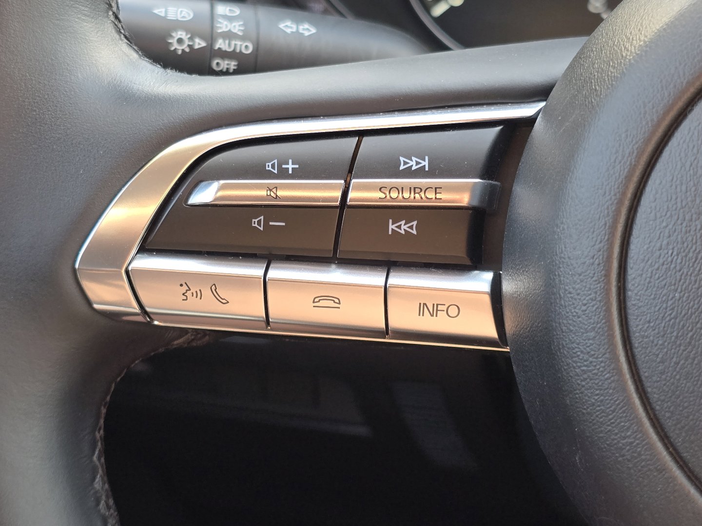 Used 2025 MAZDA CX-50 AWD 2.5 S w/ Preferred Package image 15