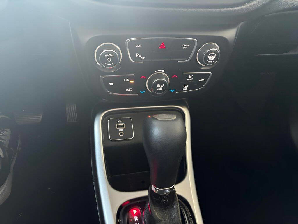 Used 2018 Jeep Compass Sport w/ Tech Group image 17