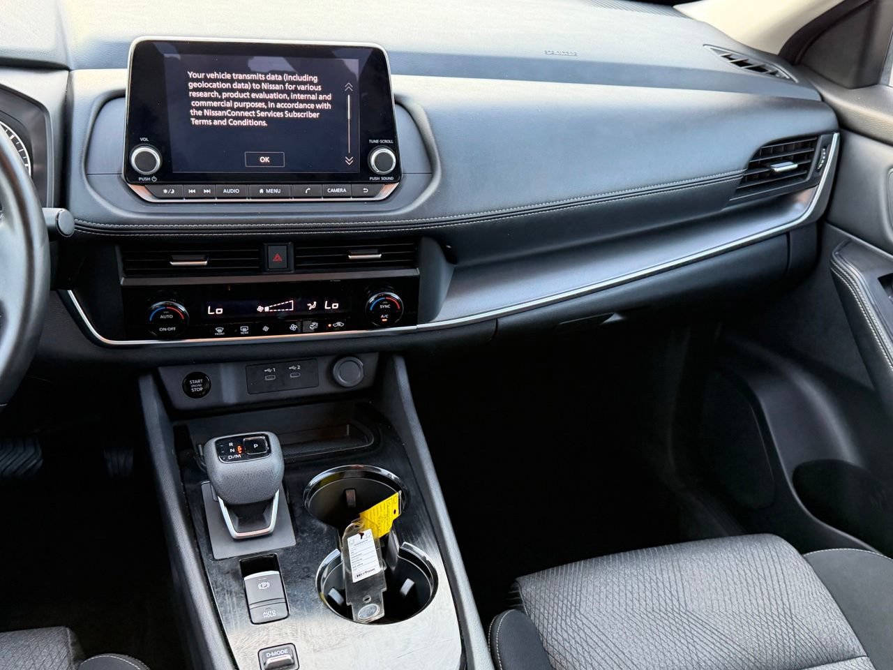 Certified 2025 Nissan Rogue SV FWD image 12