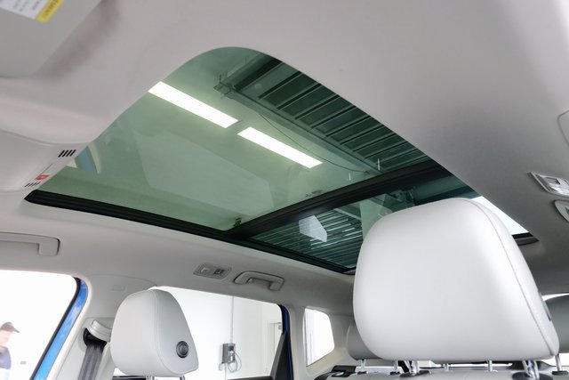 Used 2022 Volkswagen Taos SE w/ Panoramic Sunroof Package image 30