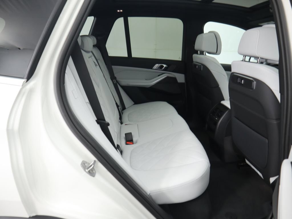 New 2026 BMW X5 xDrive40i w/ Premium Package image 23