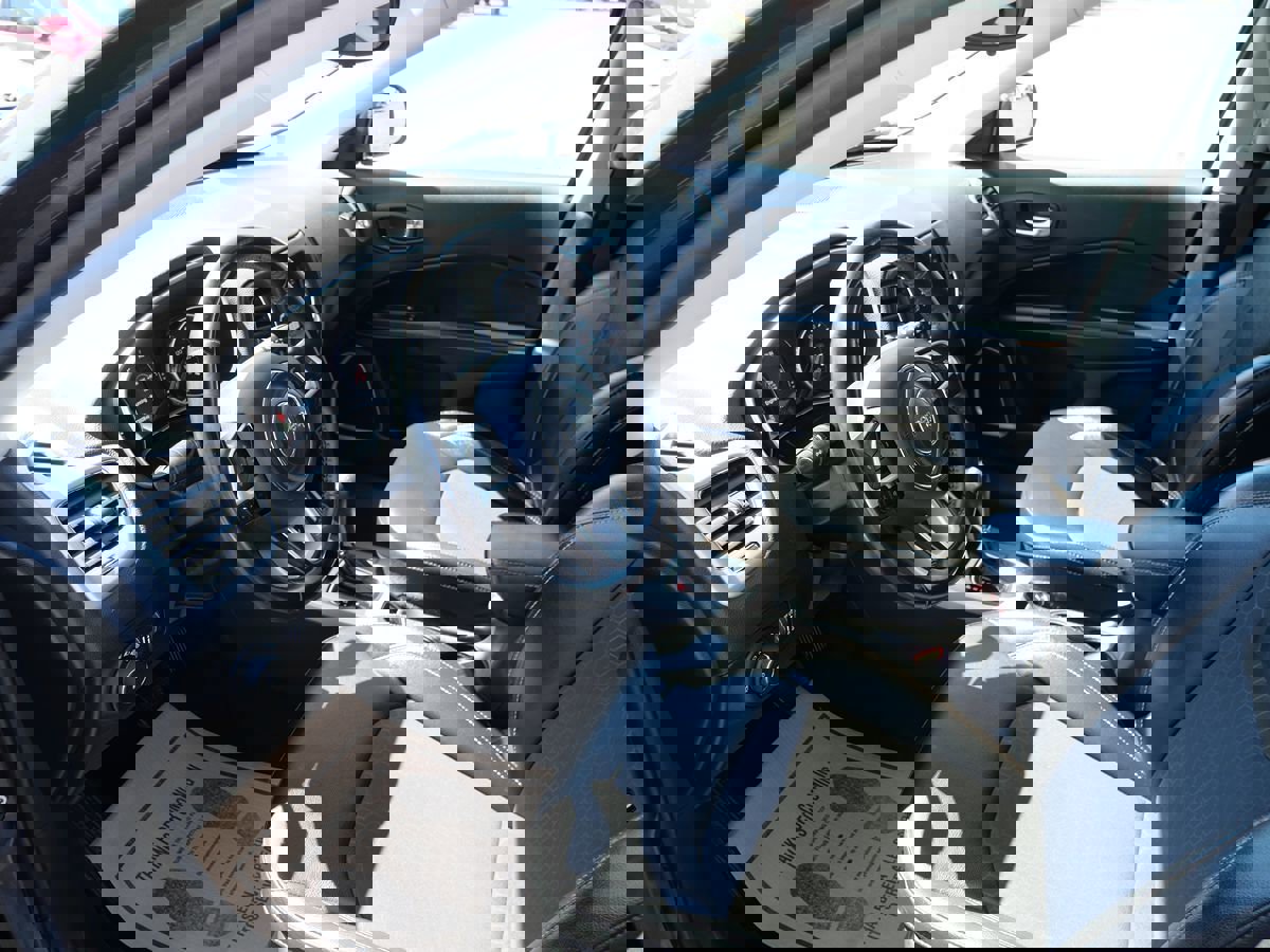 Used 2020 Jeep Compass Latitude image 9