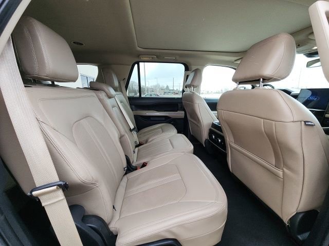 Used 2024 Ford Expedition Limited image 8