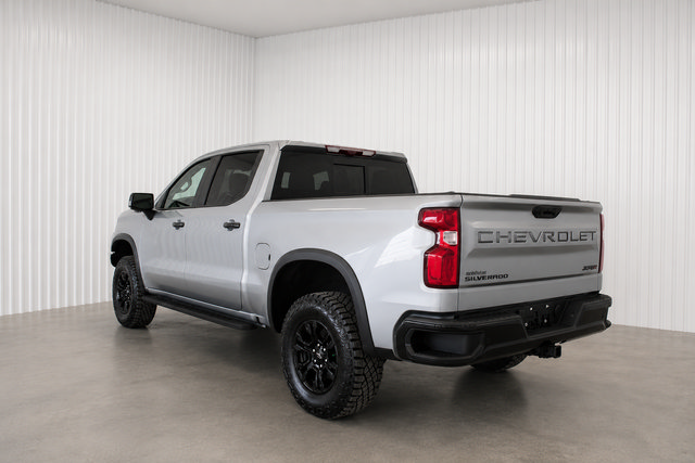 Used 2023 Chevrolet Silverado 1500 ZR2 w/ Technology Package AWD/4WD image 6