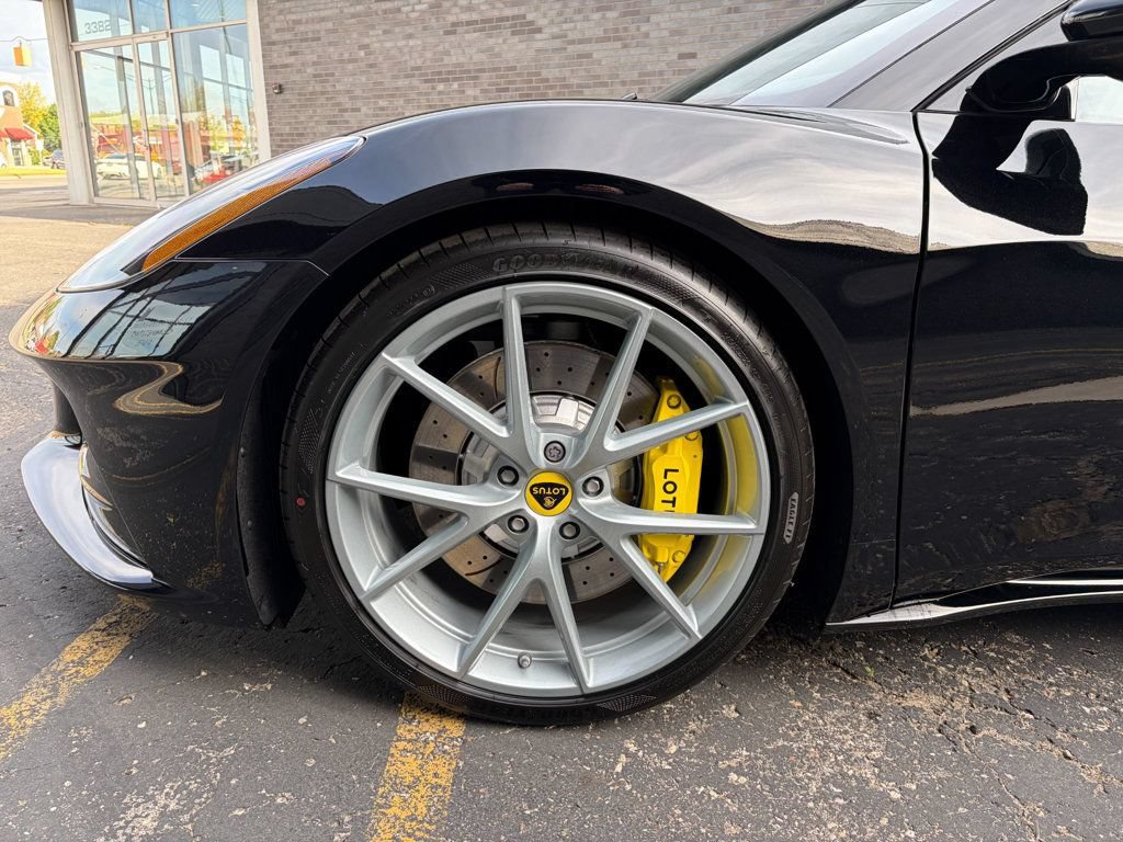 New 2026 Lotus Emira SE RWD image 9