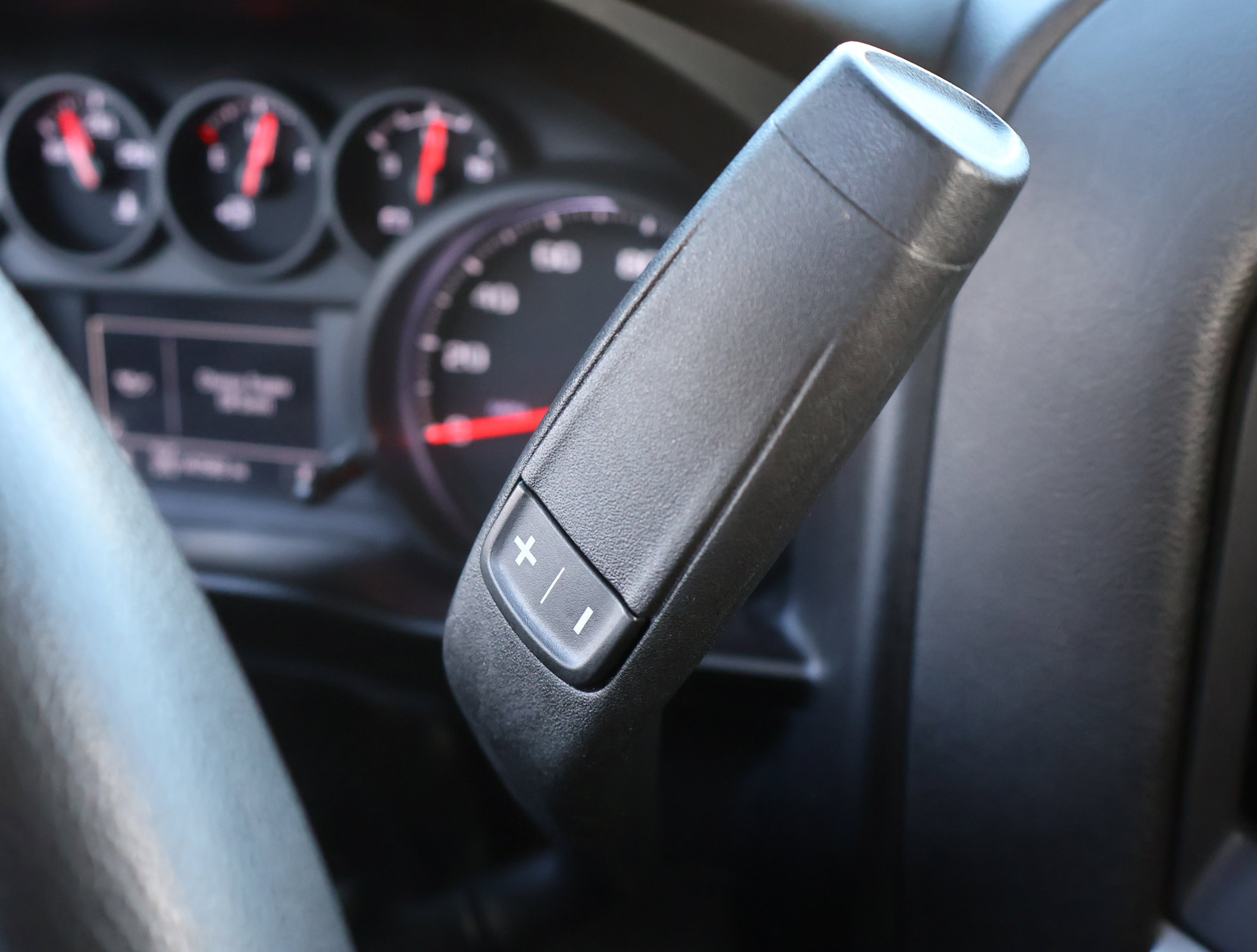 Used 2021 Chevrolet Silverado 1500 Custom Trail Boss w/ LPO, Dark Essentials Package image 13