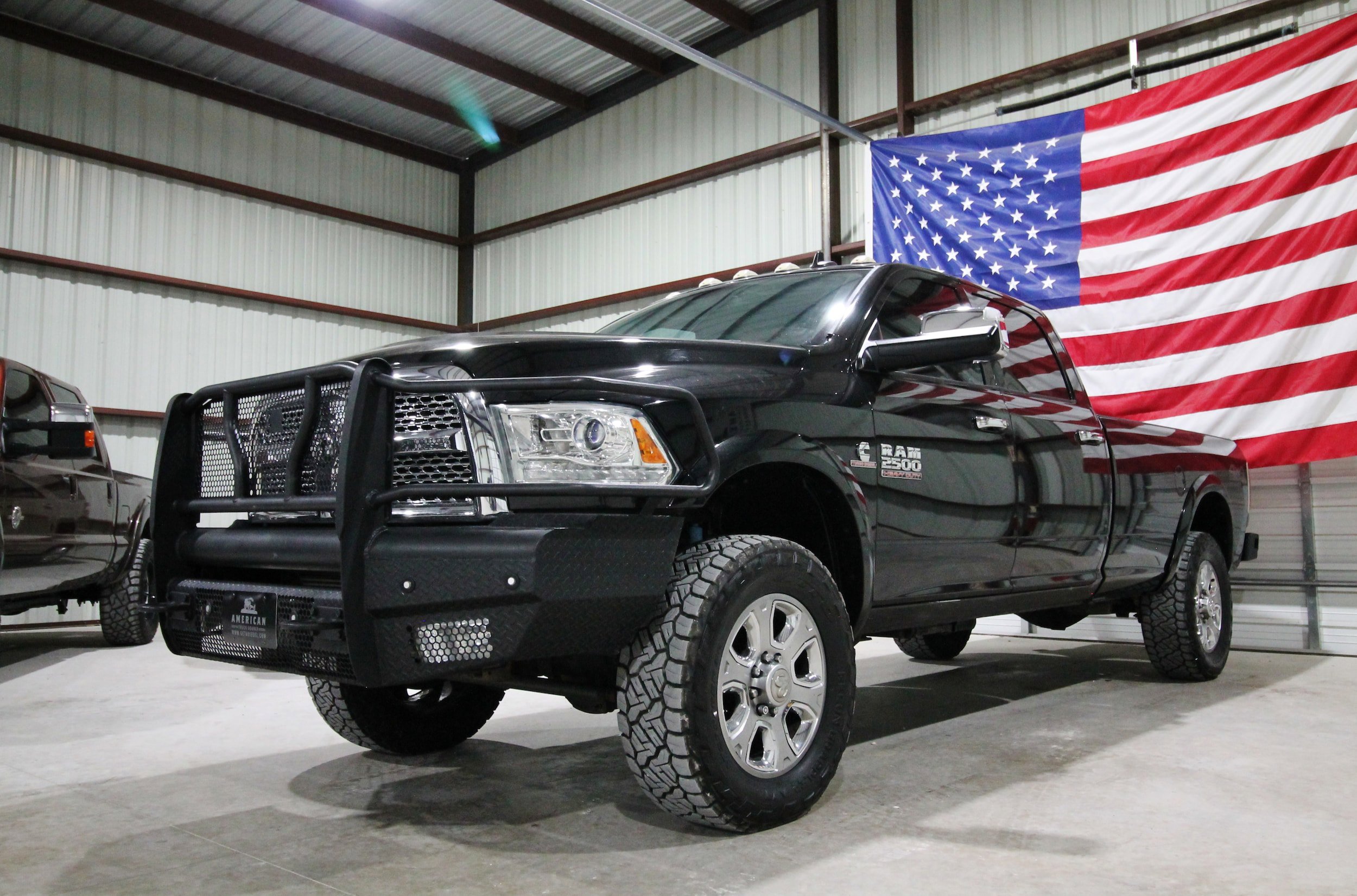 Used 2017 RAM 2500 Laramie w/ Convenience Group AWD/4WD image 3