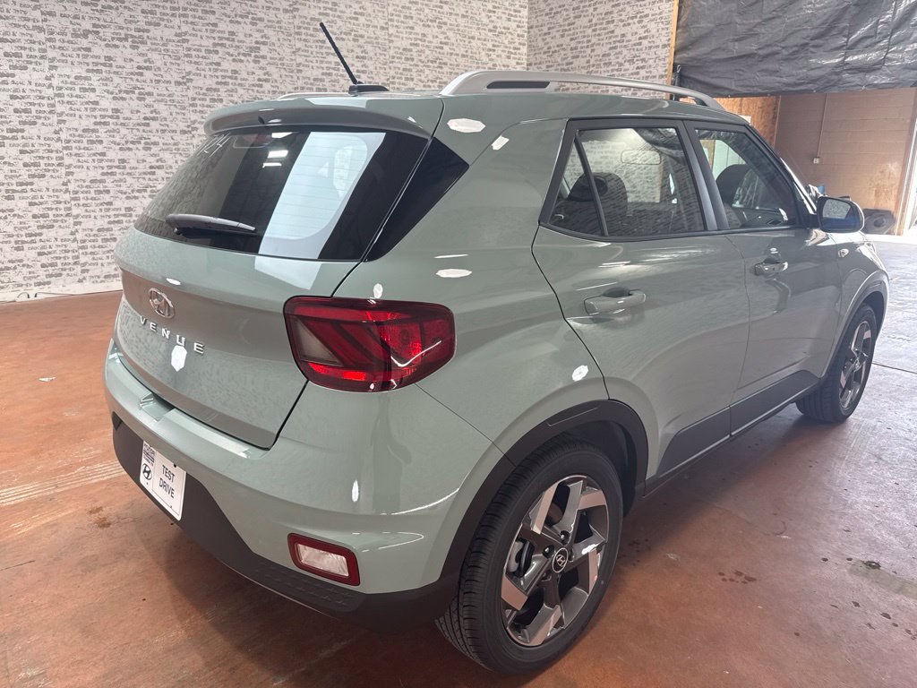New 2026 Hyundai Venue SEL FWD image 7