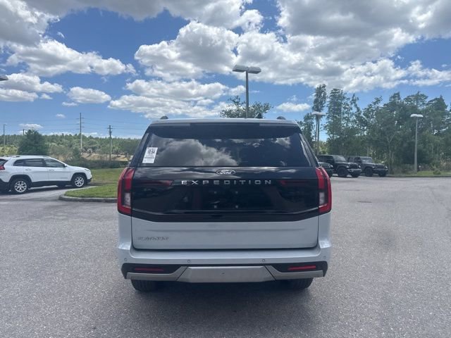 Used 2025 Ford Expedition Platinum AWD/4WD image 5