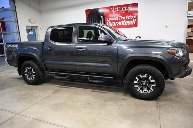 Used 2022 Toyota Tacoma TRD Off-Road image 4