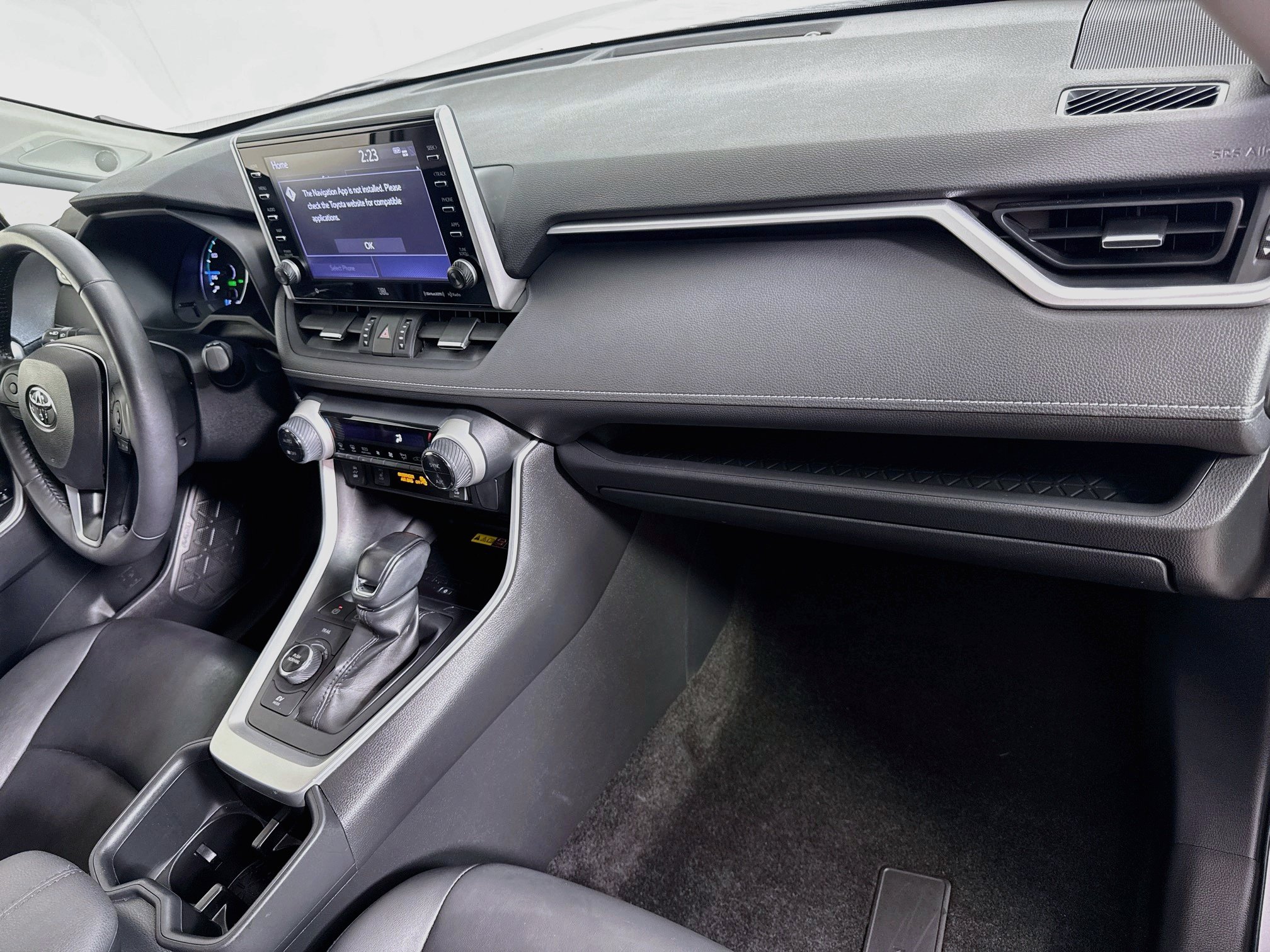 Certified 2022 Toyota RAV4 XLE Premium AWD/4WD image 30
