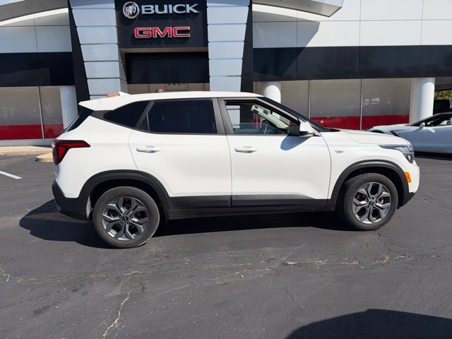 Used 2024 Kia Seltos LX AWD/4WD image 4