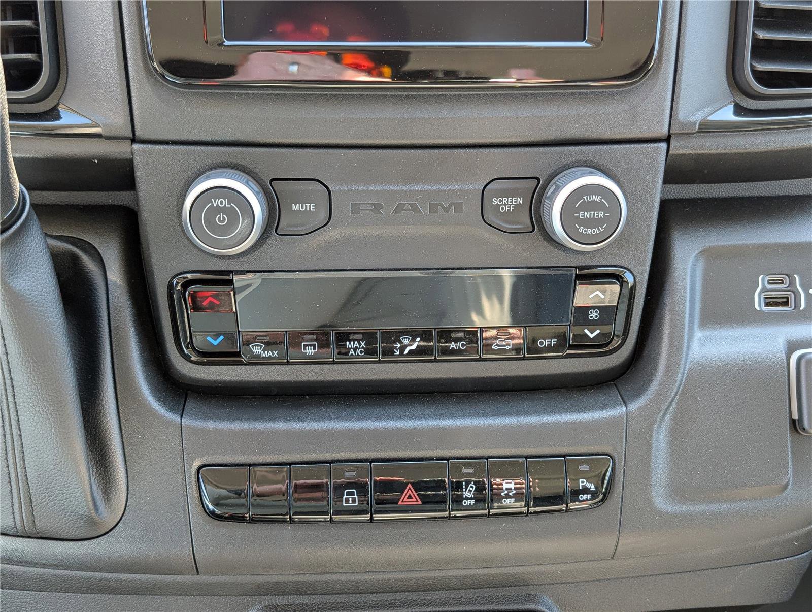 New 2026 RAM ProMaster 2500 w/ Safety Group FWD image 20