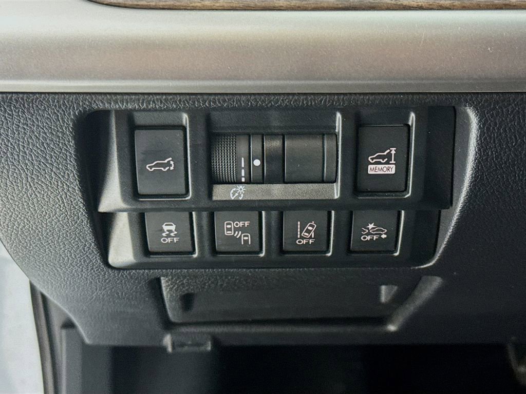 Used 2018 Subaru Outback 2.5i Limited AWD/4WD image 10