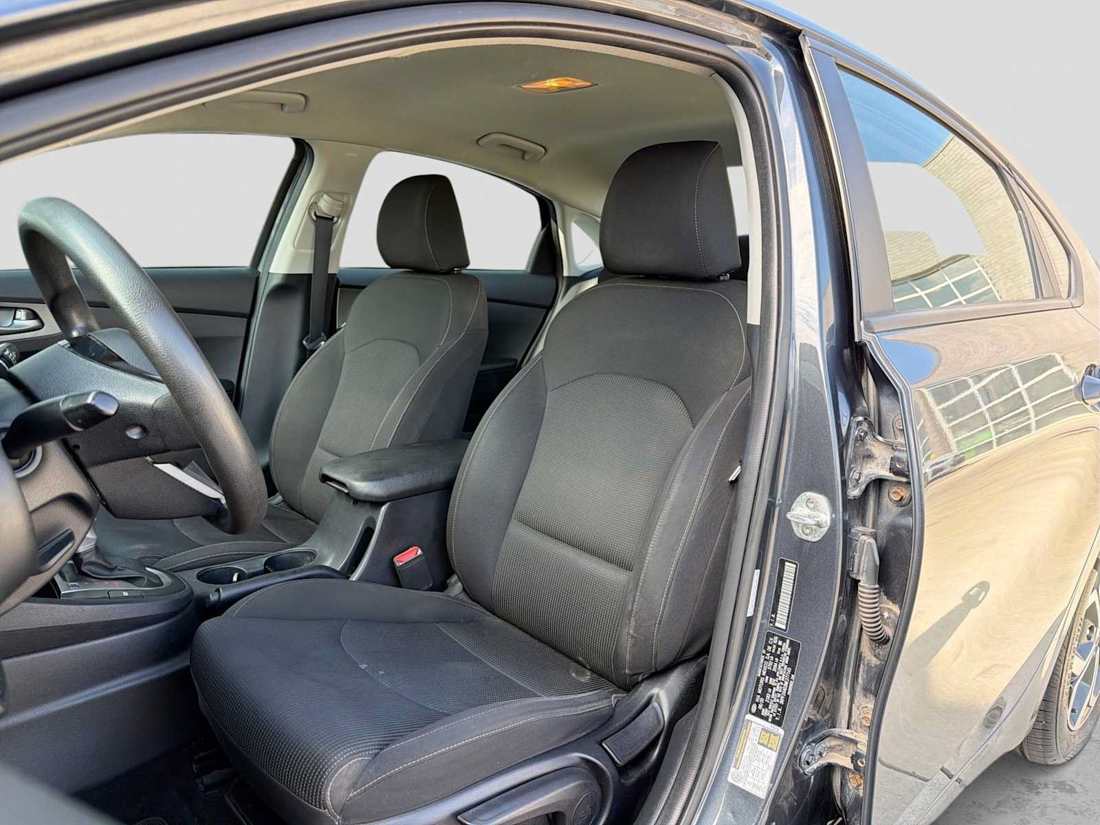 Used 2021 Kia Forte LXS FWD image 16