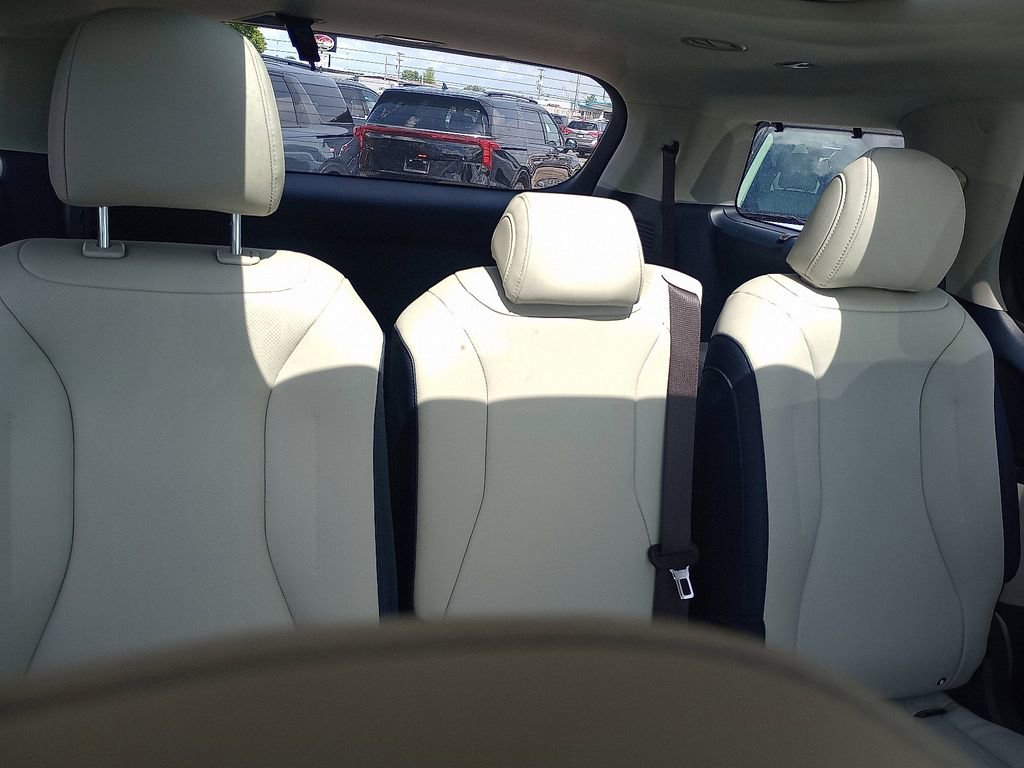 New 2026 Kia Carnival SX w/ SX Dark Edition Package image 8