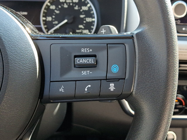 Used 2023 Nissan Rogue SV AWD/4WD image 22