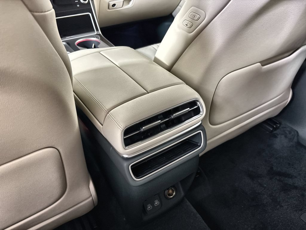 New 2026 Genesis GV80 2.5T RWD image 22
