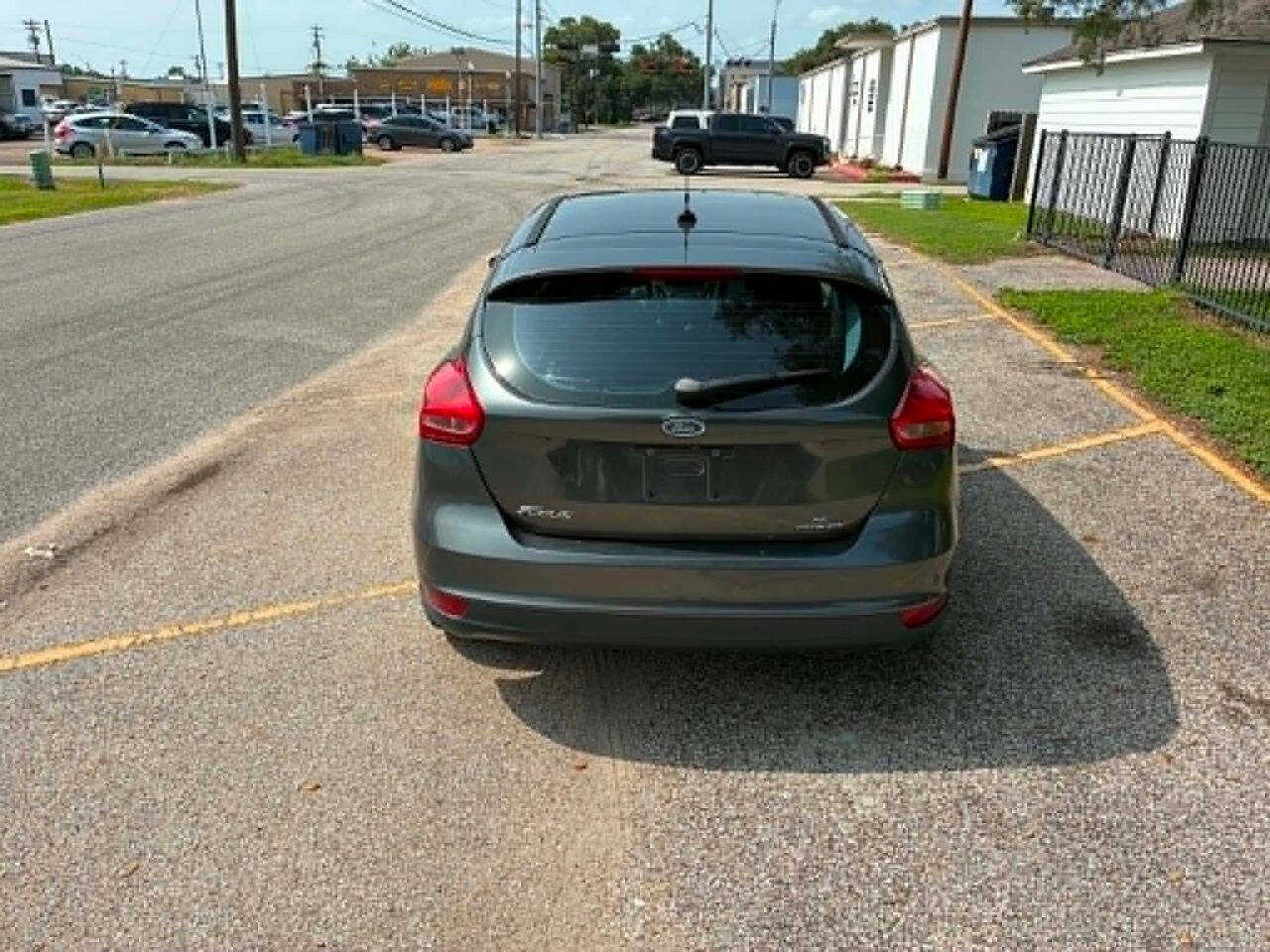 Used 2016 Ford Focus SE FWD image 6