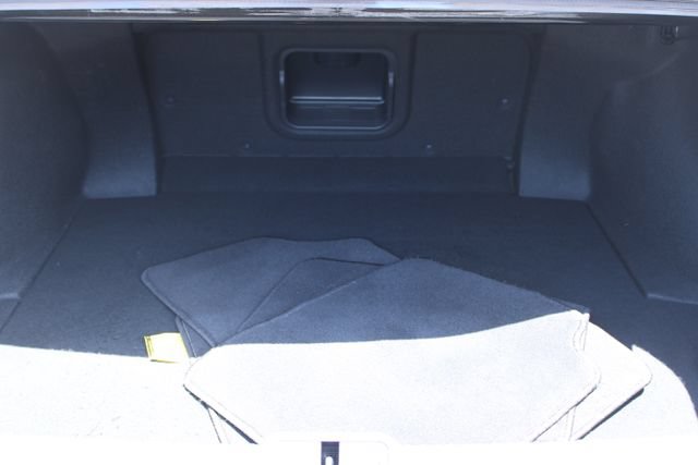 Used 2025 Lexus ES 300h w/ Premium Package FWD image 34