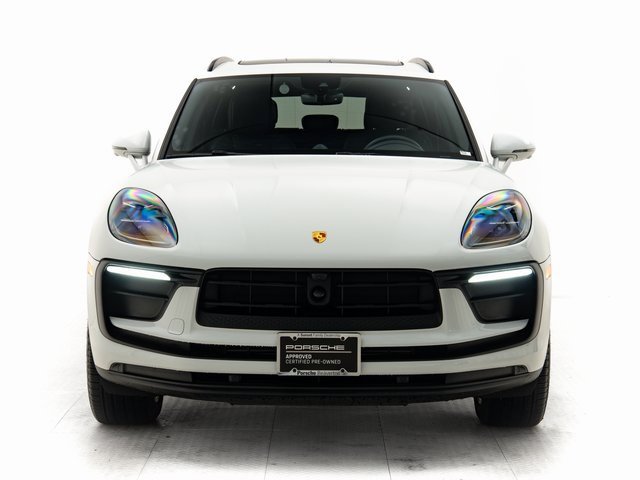 Used 2025 Porsche Macan image 31