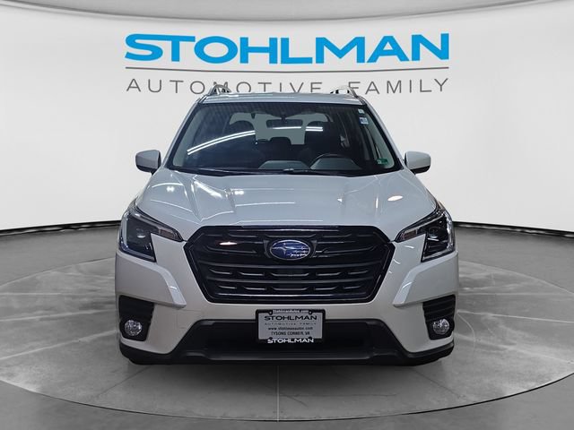 Used 2023 Subaru Forester Premium AWD/4WD image 2