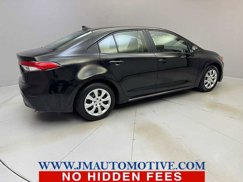 Used 2023 Toyota Corolla LE image 5