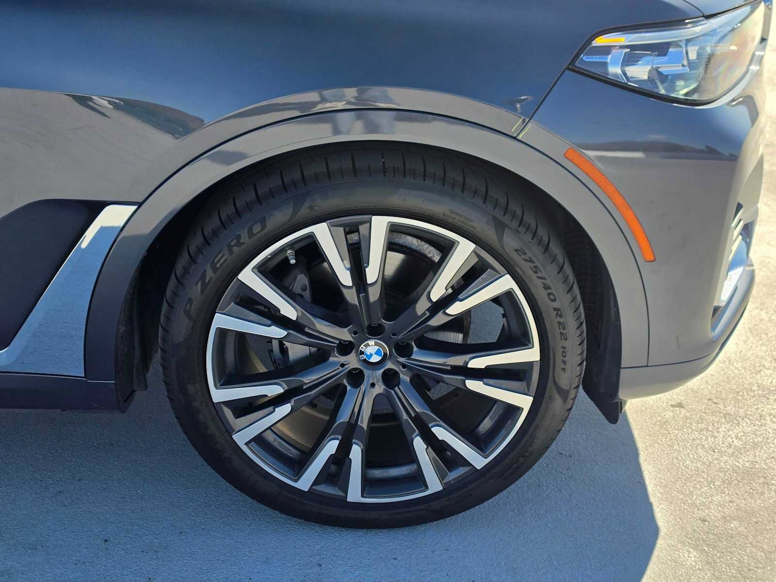 Used 2020 BMW X7 xDrive40i w/ Premium Package AWD/4WD image 9