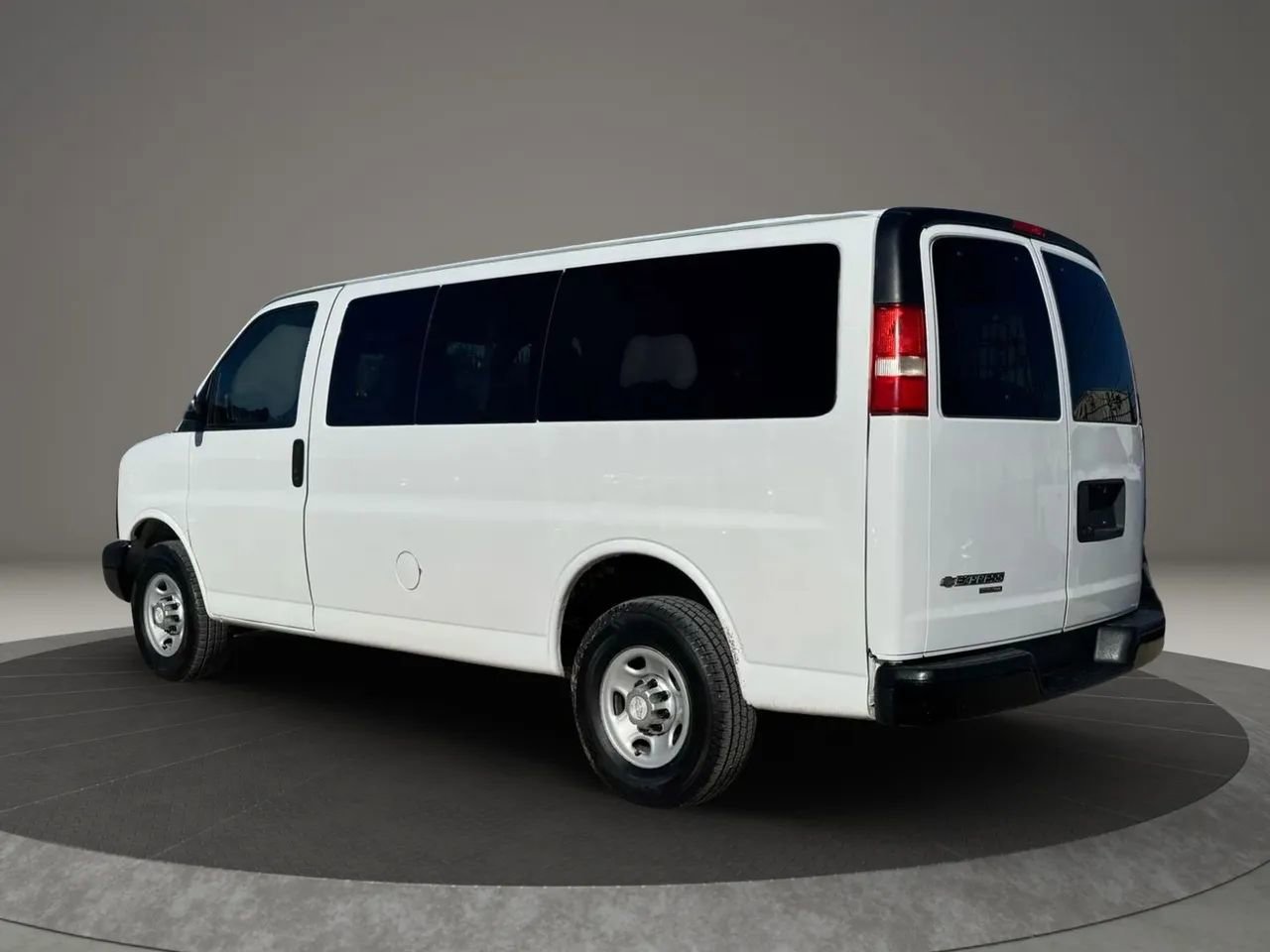 Used 2014 Chevrolet Express 2500 LS image 5