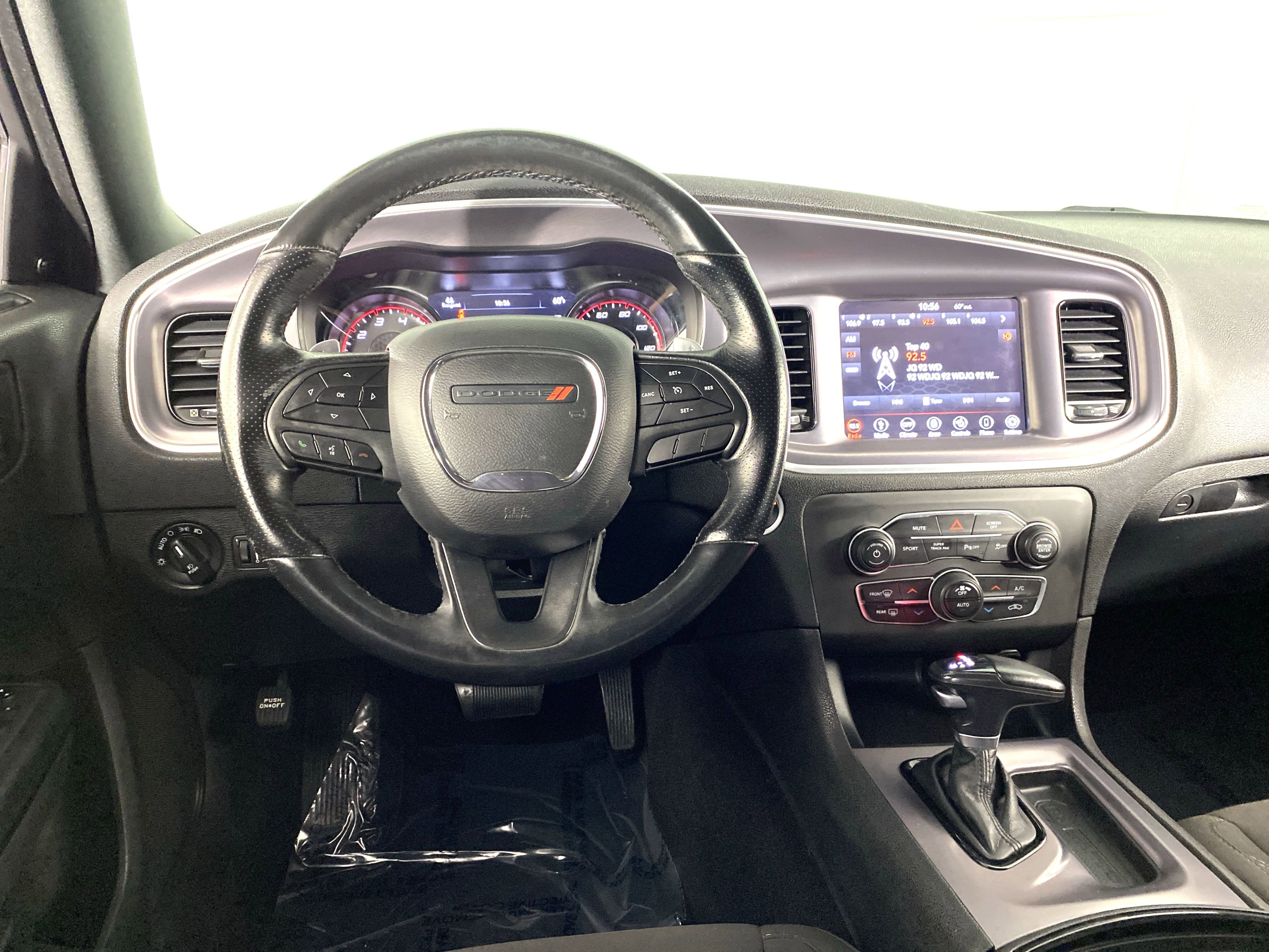 Used 2019 Dodge Charger SXT w/ Blacktop Package image 19