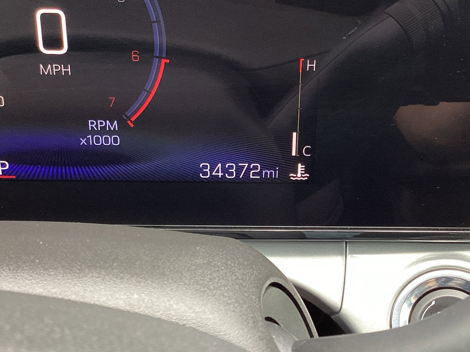 Used 2025 Chevrolet Trax LT FWD image 3