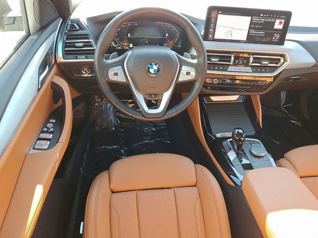 Used 2023 BMW X4 xDrive30i image 11