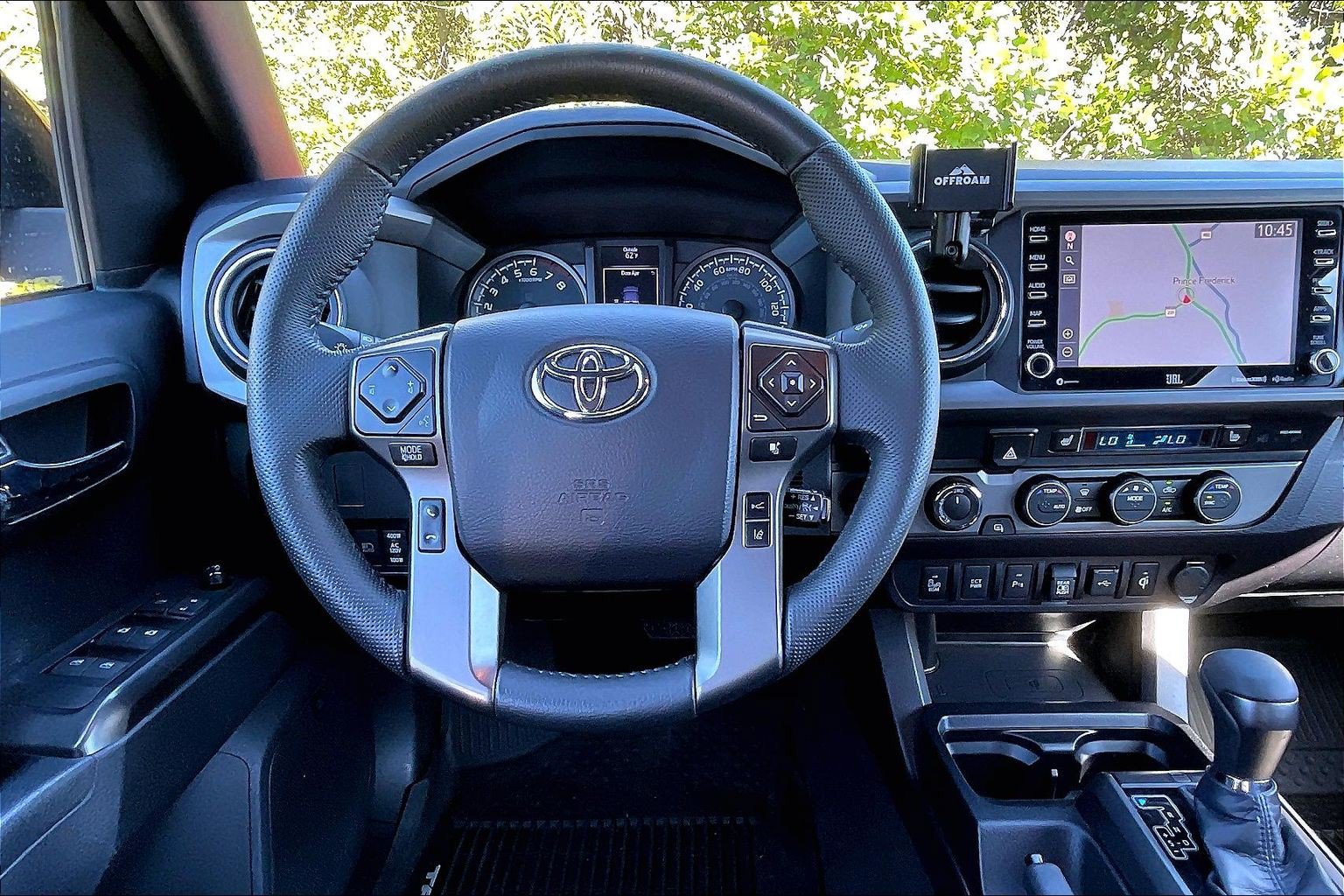 Used 2021 Toyota Tacoma TRD Off-Road w/ TRD Premium Off Road Package AWD/4WD image 5